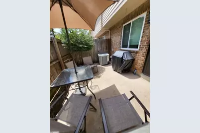 724 S Welch Street #4, Denton, TX 76201 - Photo 6