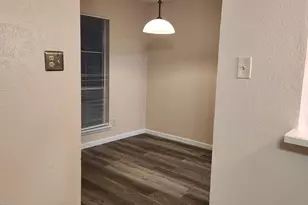 324 Valley Park Dr, Garland, TX 75043 - Photo 2