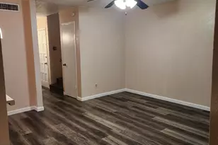 324 Valley Park Dr, Garland, TX 75043 - Photo 8