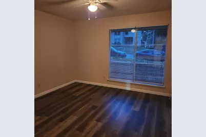 324 Valley Park Drive, Garland, TX 75043 - Photo 4