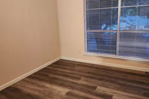 324 Valley Park Dr, Garland, TX 75043 - Photo 12