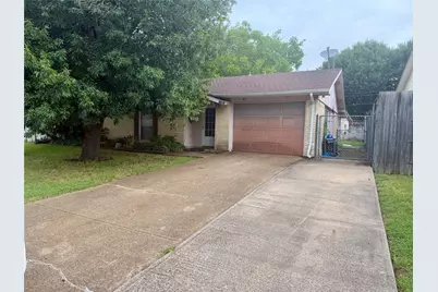 129 Astoria Drive, Cedar Hill, TX 75104 - Photo 2
