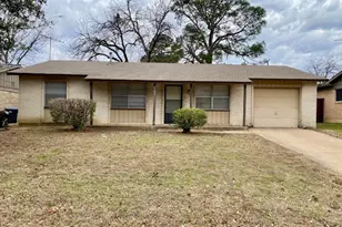 2500 S Fielder Rd, Arlington, TX 76015 - Photo 1