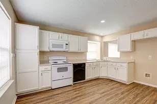 202 Lavender Dr, Cedar Hill, TX 75104 - Photo 8