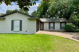 2714 Buffalo Dr, Arlington, TX 76013 - Photo 2