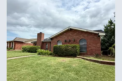 5221 Reed Drive, The Colony, TX 75056 - Photo 2
