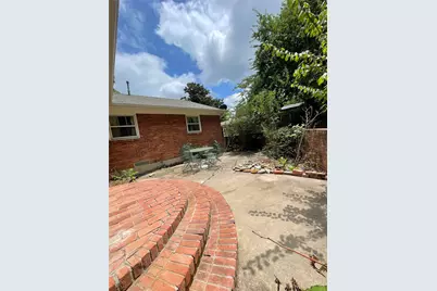715 S Rusk Street, Gainesville, TX 76240 - Photo 26