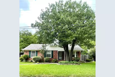 715 S Rusk Street, Gainesville, TX 76240 - Photo 32