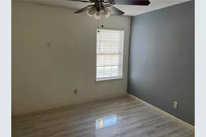 802 Matthews Court, Arlington, TX 76012 - Photo 8