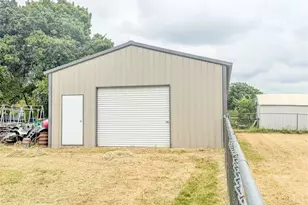 205 Co Rd 1794, Sunset, TX 76270 - Photo 34