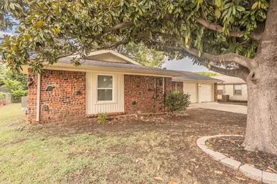 5616 Ammons Street, Haltom City, TX 76117 - Photo 2