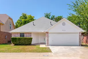 522 Alameda Ave, Duncanville, TX 75137 - Photo 1
