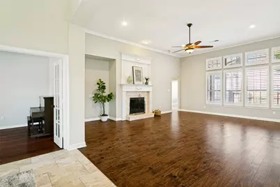 5713 Kelly Court, Haltom City, TX 76137 - Photo 8