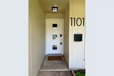 1101 Dublin Drive, Fort Worth, TX 76134 - Photo 8