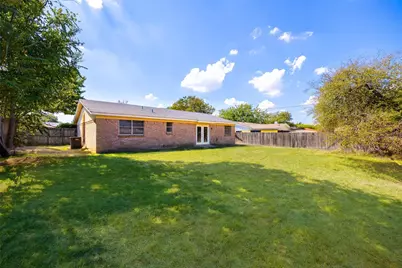 1101 Dublin Drive, Fort Worth, TX 76134 - Photo 2