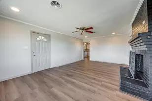 226 Gln Mdws Dr, Bonham, TX 75418 - Photo 4