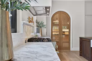 6817 Blessing Dr, Dallas, TX 75214 - Photo 6