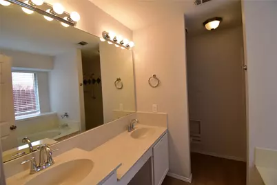 7837 Roundtable Road, Frisco, TX 75035 - Photo 12