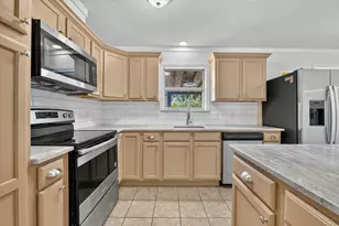 1901 Knoxville Dr, Bedford, TX 76022 - Photo 10
