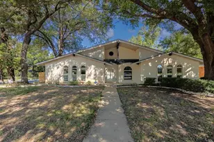 1901 Knoxville Dr, Bedford, TX 76022 - Photo 1