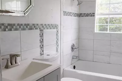 936 E Cantey Street, Fort Worth, TX 76104 - Photo 16
