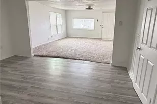936 E Cantey St, Fort Worth, TX 76104 - Photo 8
