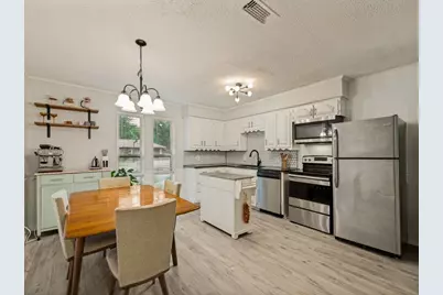 410 E White Street, Pilot Point, TX 76258 - Photo 12