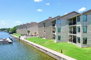 401 E Pearl St, Granbury, TX 76048 - Photo 2
