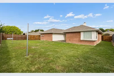 300 Thomas Drive, Murphy, TX 75094 - Photo 28