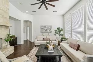 1045 Sir Lancelot Cir, Lewisville, TX 75056 - Photo 4