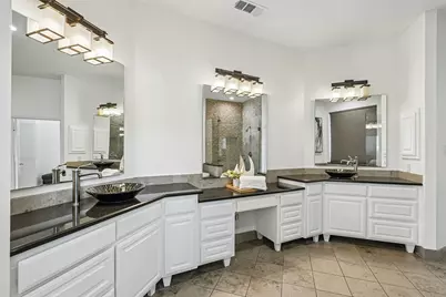 1045 Sir Lancelot Circle, Lewisville, TX 75056 - Photo 14
