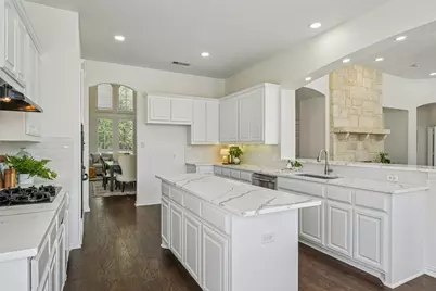 1045 Sir Lancelot Circle, Lewisville, TX 75056 - Photo 8