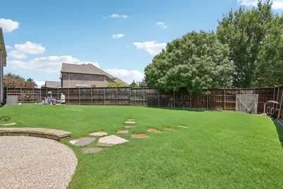 1045 Sir Lancelot Circle, Lewisville, TX 75056 - Photo 22