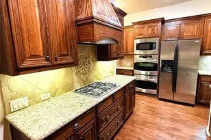 2215 Longview Rd, Irving, TX 75063 - Photo 4