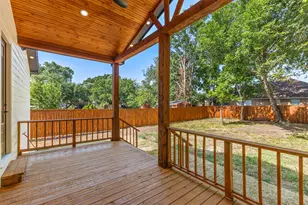 707 Hilltop Dr, Irving, TX 75060 - Photo 30