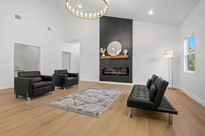 707 Hilltop Drive, Irving, TX 75060 - Photo 6