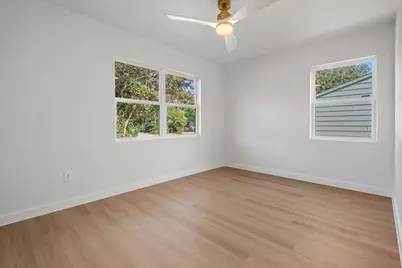707 Hilltop Drive, Irving, TX 75060 - Photo 30