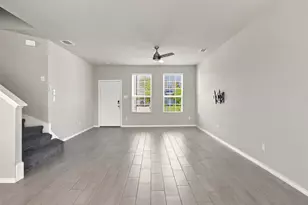 944 Ravenwood Ln, Van Alstyne, TX 75495 - Photo 6