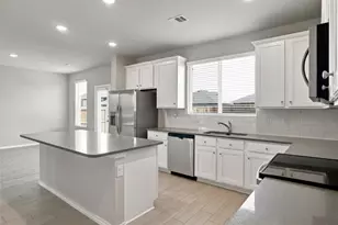944 Ravenwood Ln, Van Alstyne, TX 75495 - Photo 14