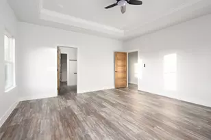 411 W Elm St, Whitewright, TX 75491 - Photo 8