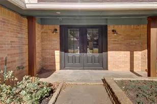 305 NW 7th Ave, Mineral Wells, TX 76067 - Photo 8