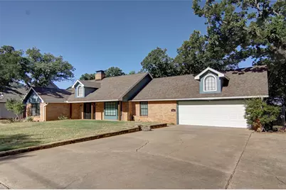 305 NW 7th Avenue, Mineral Wells, TX 76067 - Photo 4