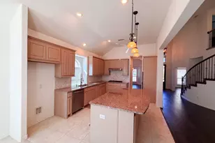 4305 Curlew Ln, Garland, TX 75043 - Photo 2
