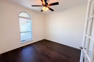 4305 Curlew Ln, Garland, TX 75043 - Photo 18