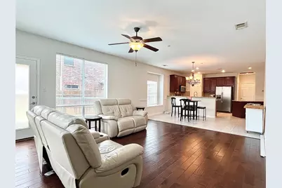 2204 Paige Court, Carrollton, TX 75006 - Photo 12