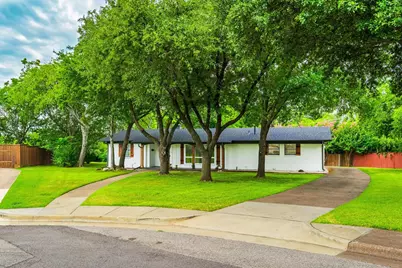 12607 Gaslite Circle, Farmers Branch, TX 75234 - Photo 2