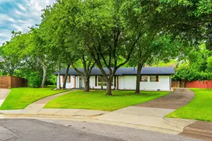 12607 Gaslite Cir, Farmers Branch, TX 75234 - Photo 2