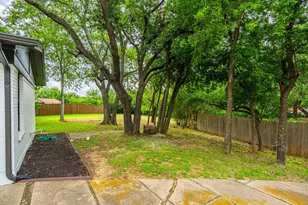 12607 Gaslite Cir, Farmers Branch, TX 75234 - Photo 32