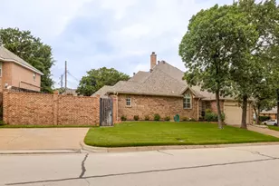 2326 Ox Bow Ct, Arlington, TX 76006 - Photo 4