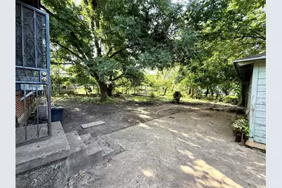 4310 Dawes Drive, Dallas, TX 75211 - Photo 10